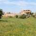 ...e a un certo punto vediamo in lontananza quella che sembra essere una masseria